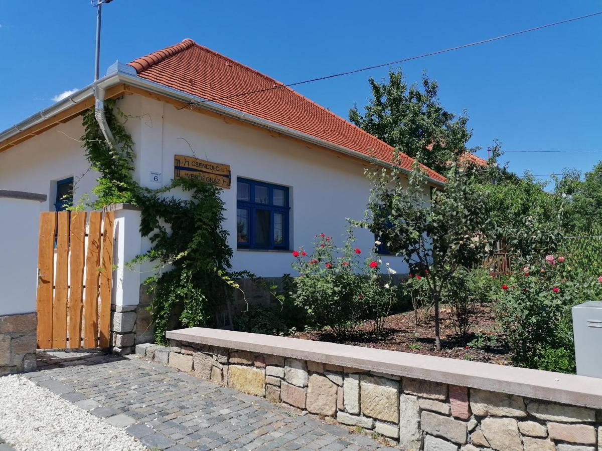 Ferienwohnung Csenduelo Vendeghaz Noszvaj Exterior foto